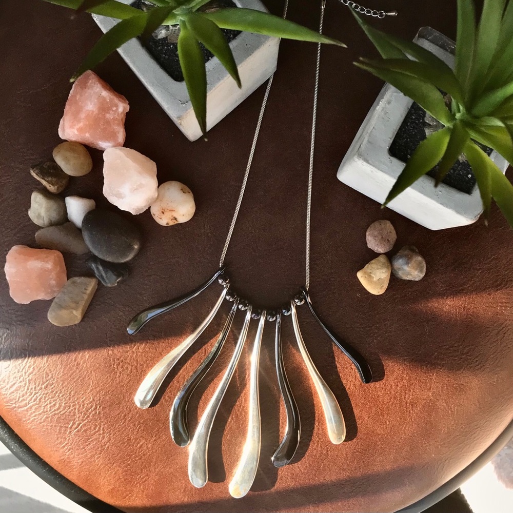 Abstract Unique Long Slender Pendants Necklace